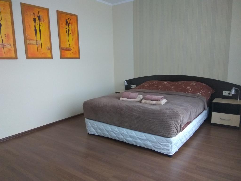 S&M Apartments - Zarichna キエフ エクステリア 写真
